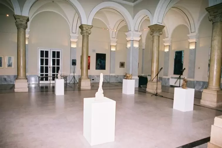 Suvremene iranske umjetnice: slikarstvo, kiparstvo, video